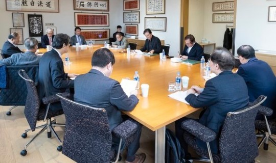 <div><a href='http://www.koreapeace.foundation/bbs/board.php?bo_table=sub02_05&wr_id=32' class='btn btn-skin btn-slide'>[한일비전포럼29] 한국이 던진 ‘강제징용’ 해법 “일본, 적극…</a></div><br/><br/>2023-03-16